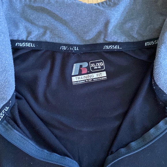 Russell Athletic 1/4 Zip Dri-Power Training Fit Pullover - Picture 4 of 9